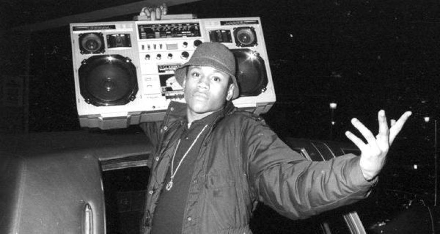 LL Cool J with Boombox on his shoulder