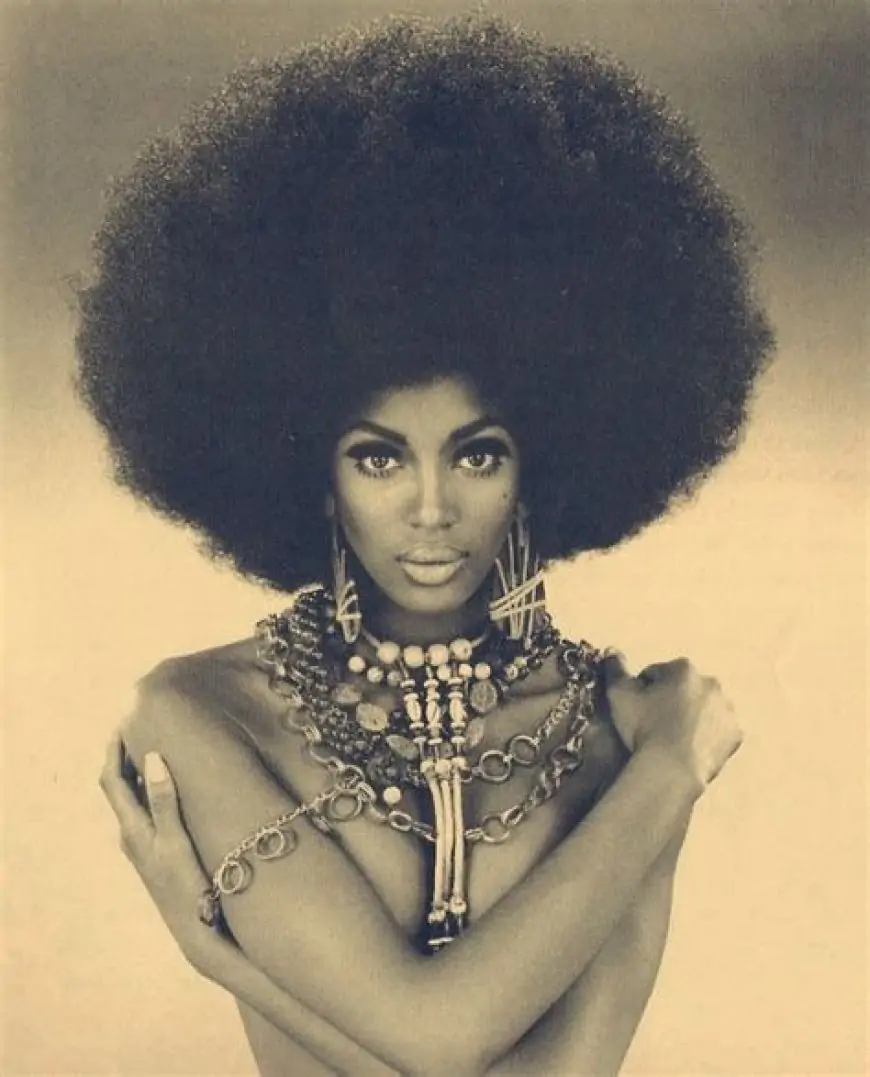 80s black woman with large afro