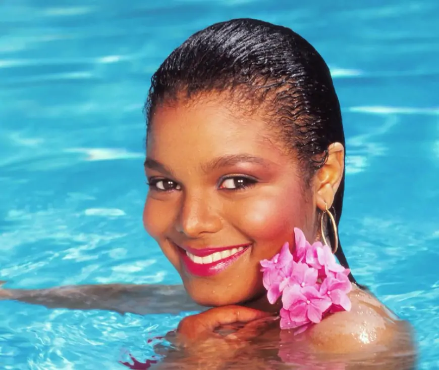 Janet Jackson 1986 in swimming pool photo-shoot