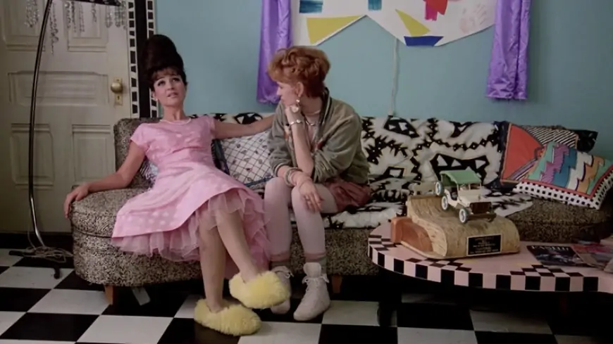 still from Pretty in Pink