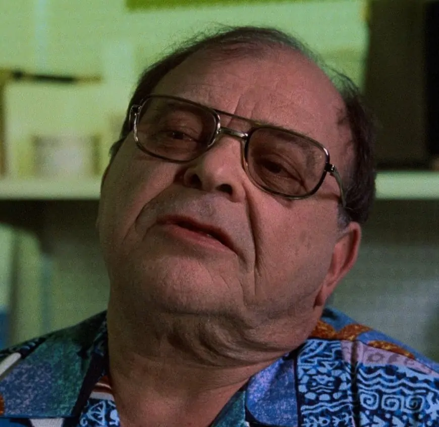 Sydney Lassick as Luke Gutchel:Alligator (1980)