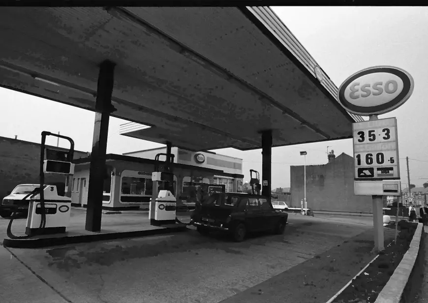 1980s petrol station UK