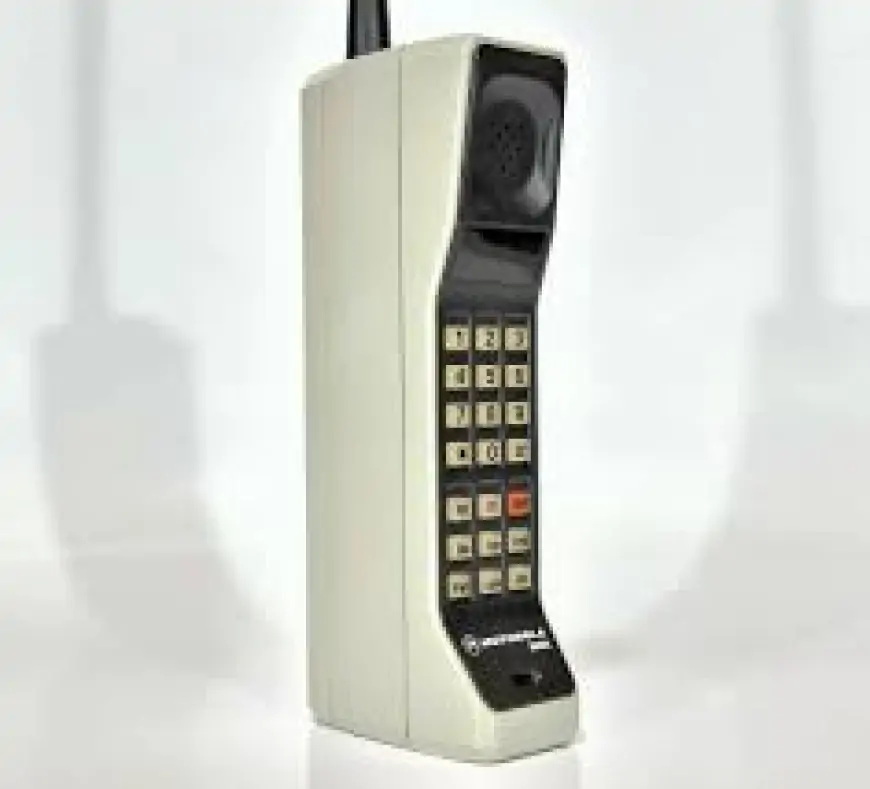 The first cell phone, the Motorola DynaTAC 8000X.